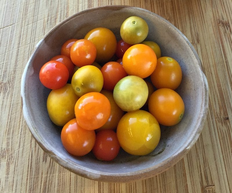 cherry-tomato-bombs-in-a-bowl