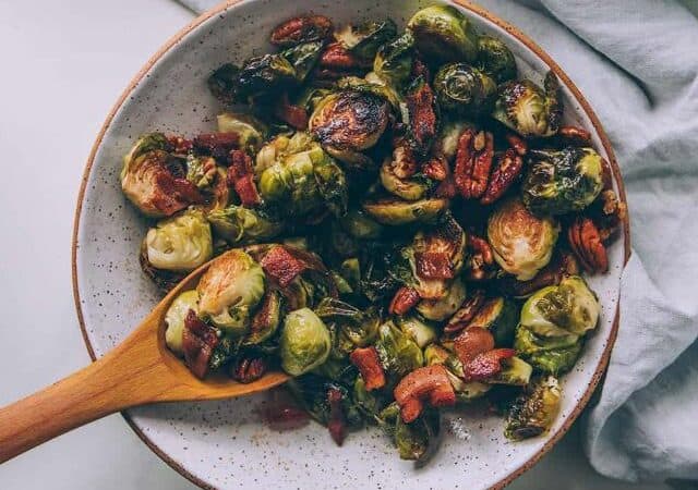 roasted brussels sprouts with bacon and pecans