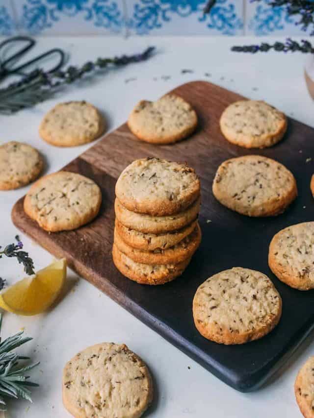 Lemon Shortbread Cookies With Lavender Flowers