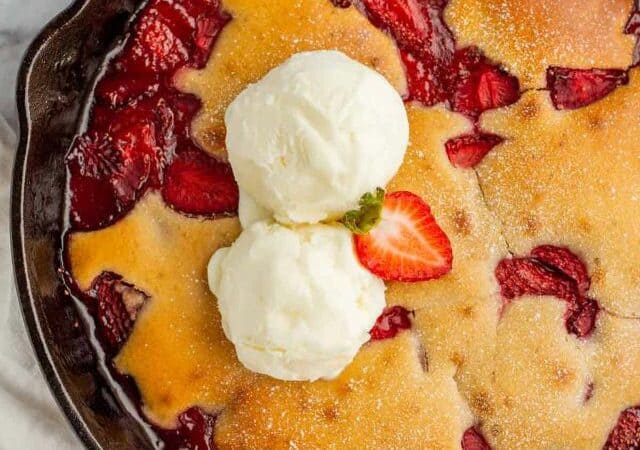 easy strawberry cobbler recipe